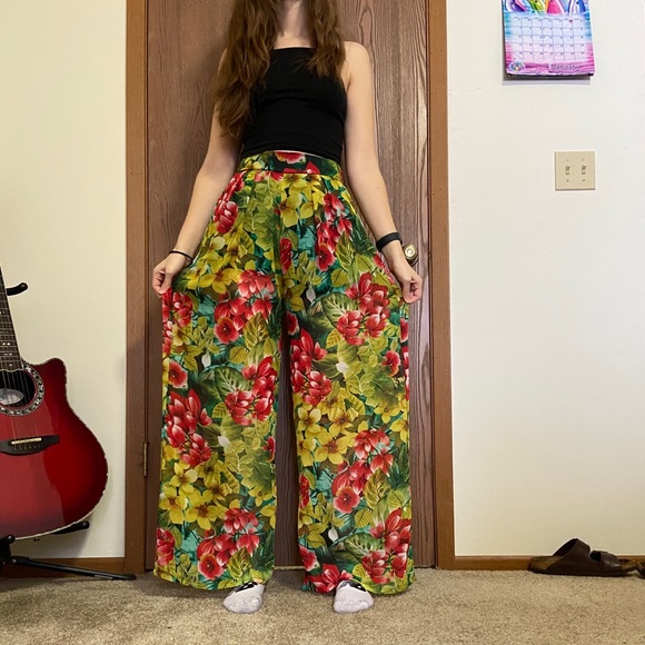 Boho Floral High-Waisted Pants - Picture 9 of 12
